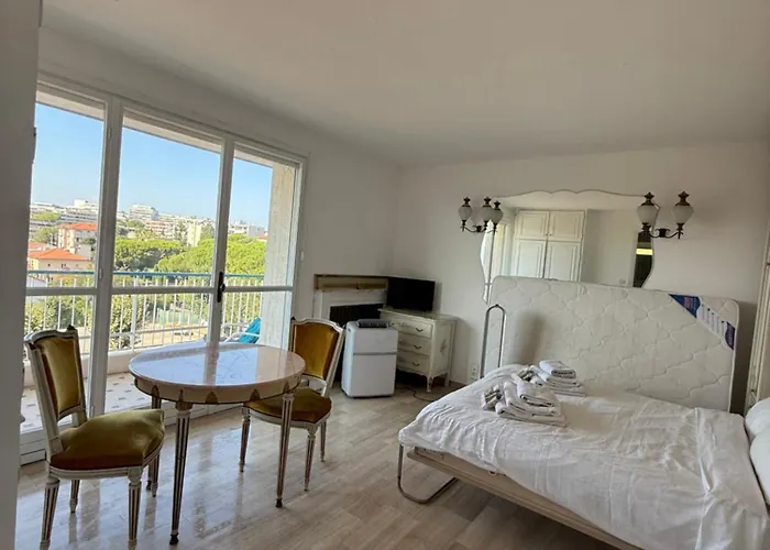 Notre Dame アンティーブ